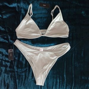 LOUNGE pale green bikini